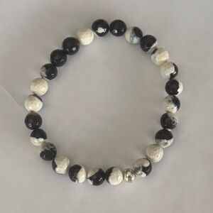 Black and White Glass Beads Bracelet